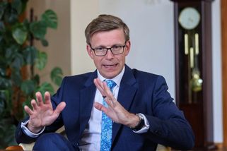 ODS navrhuje snížení daně z nafty. Motoristé by mohli ušetřit až dvě koruny na litr